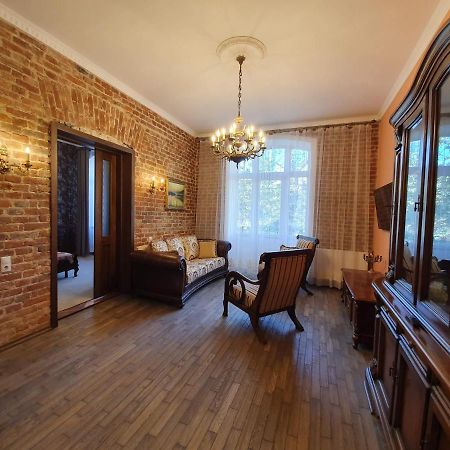 Апартаменти У Шевальє. Lviv Ngoại thất bức ảnh