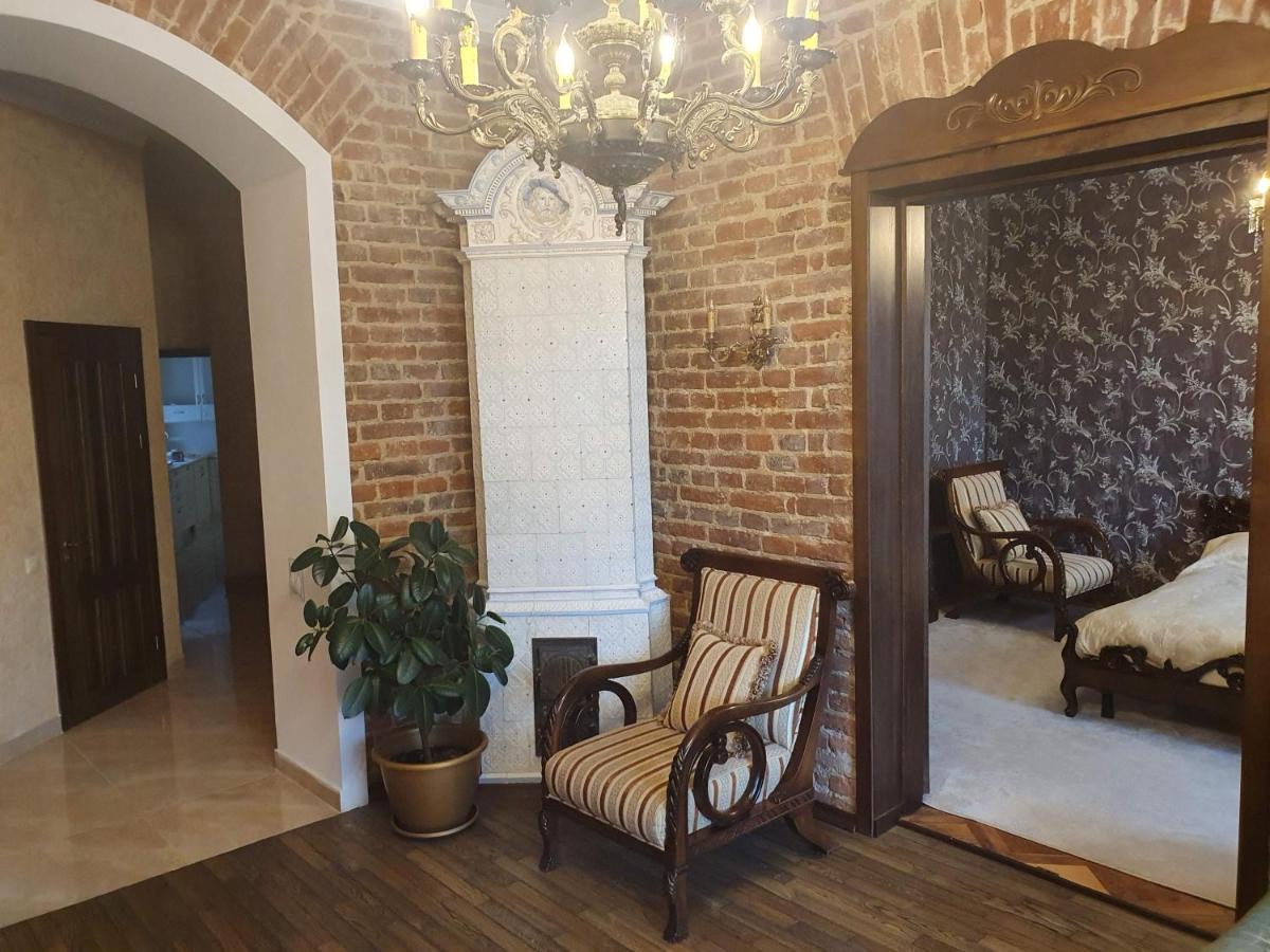 Апартаменти У Шевальє. Lviv Ngoại thất bức ảnh