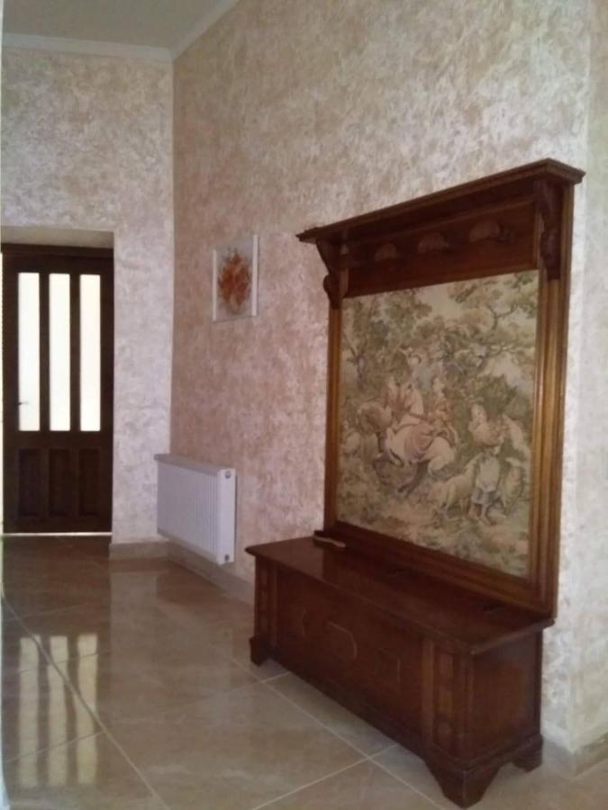 Апартаменти У Шевальє. Lviv Ngoại thất bức ảnh