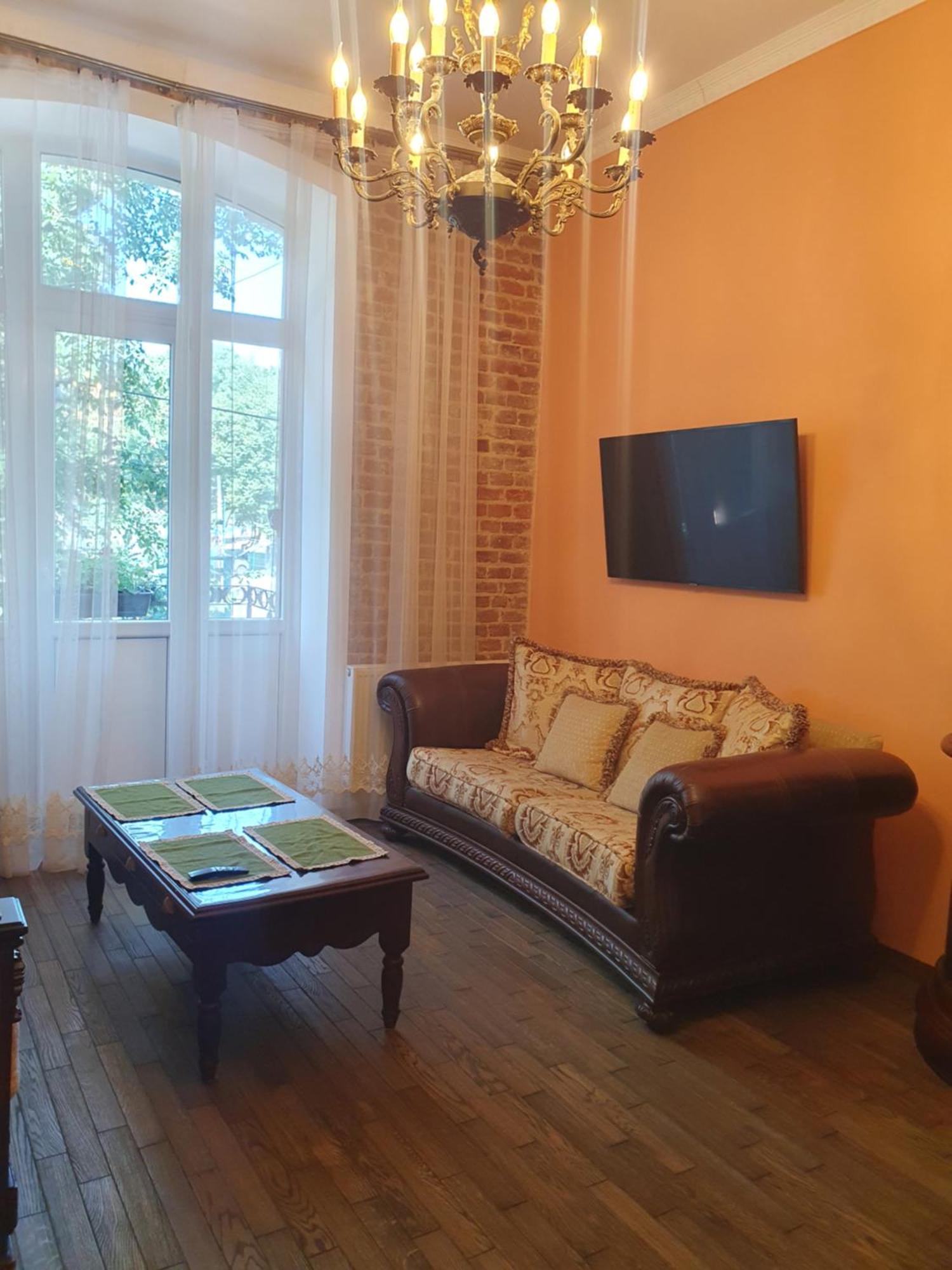 Апартаменти У Шевальє. Lviv Ngoại thất bức ảnh