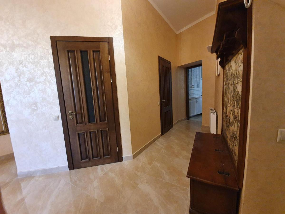 Апартаменти У Шевальє. Lviv Ngoại thất bức ảnh