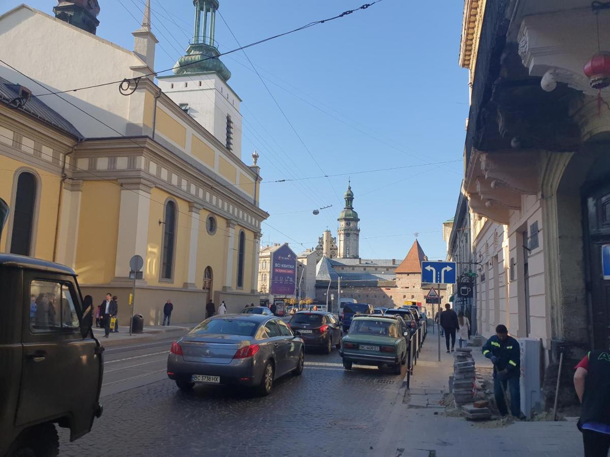 Апартаменти У Шевальє. Lviv Ngoại thất bức ảnh